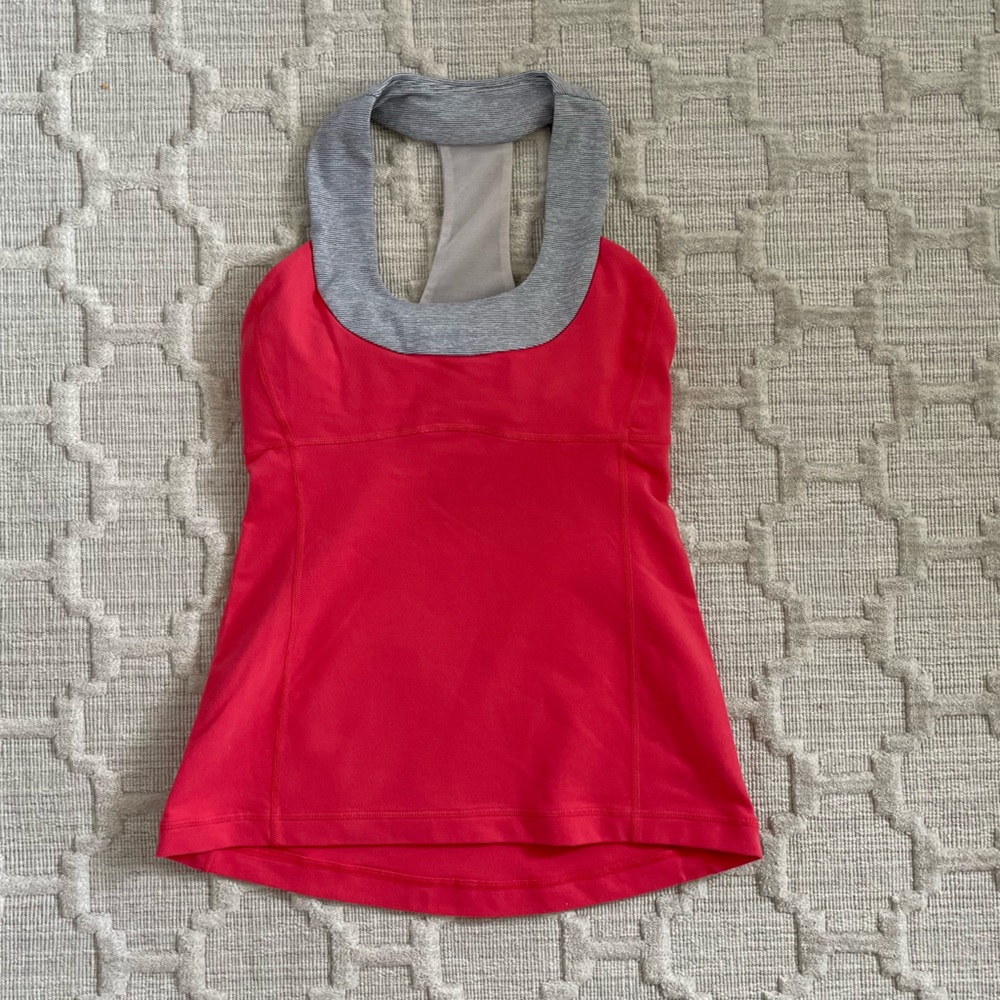 Lululemon scoop neck tank, size 4, red and gray